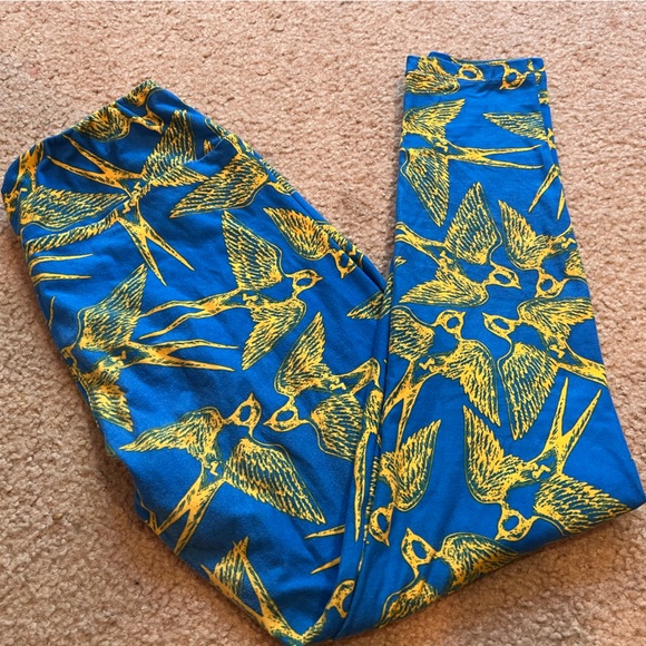 Lularoe one size leggings - Picture 2 of 2